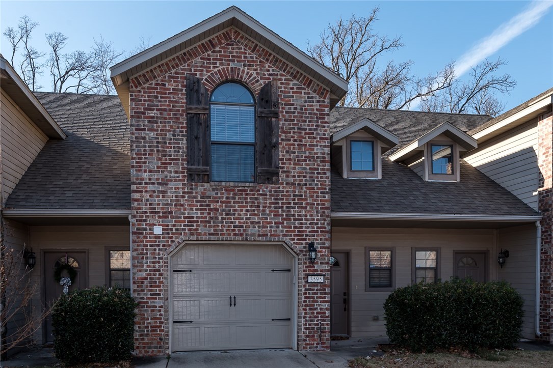 Chevaux Court - Residential