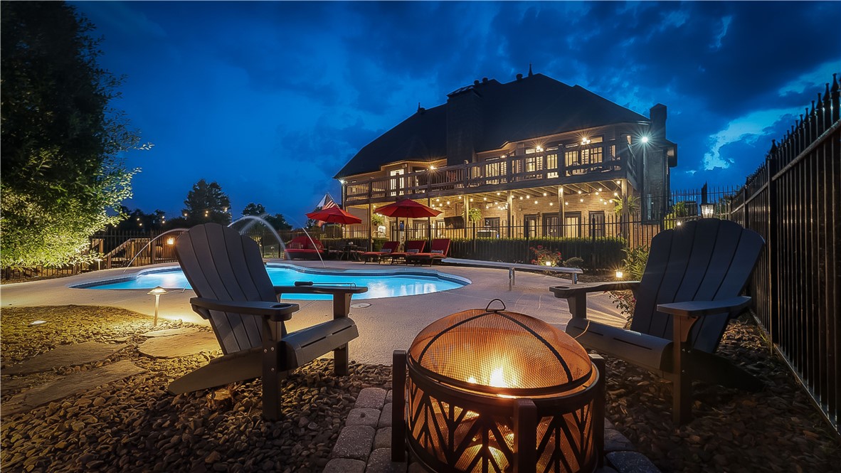 Soaring Hawk Sub Cave Spgs - Residential