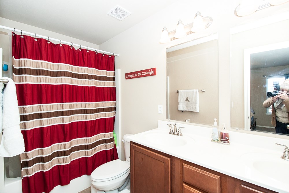 Commons At Walnut Crossing - Residential