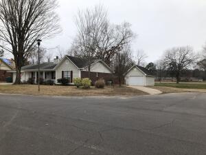 1000 S Laredo Ave - Very nice home on a larger than normal lot, privacy fenced, single garage/workshop with separate entrance outside fence.  New flooring, updated floor plan, large rooms.  $179,900 MLS# 22-