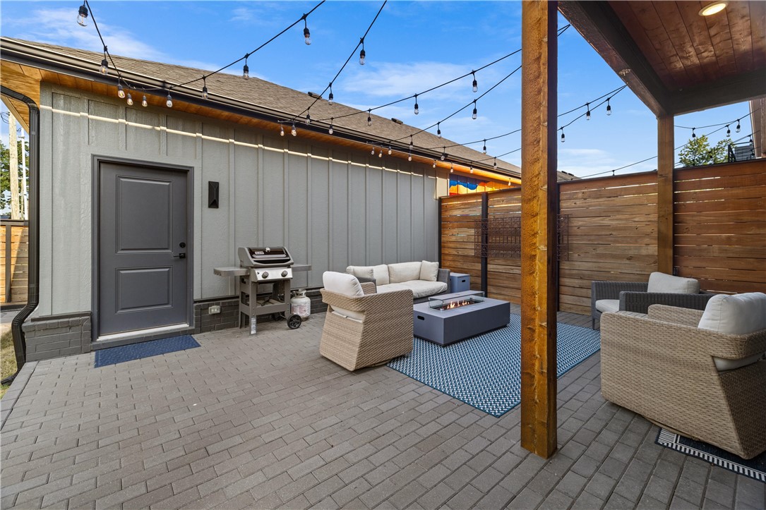 1137-1139 MONROE HORIZ PROP REGIME-BENTO - Residential