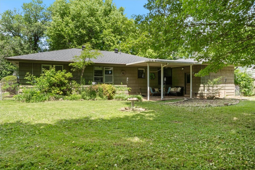 R L HAYES PARK ADD - Residential