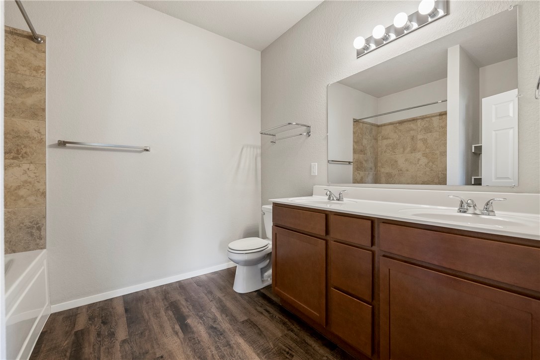 PARK MEADOWS PH I - Residential Lease