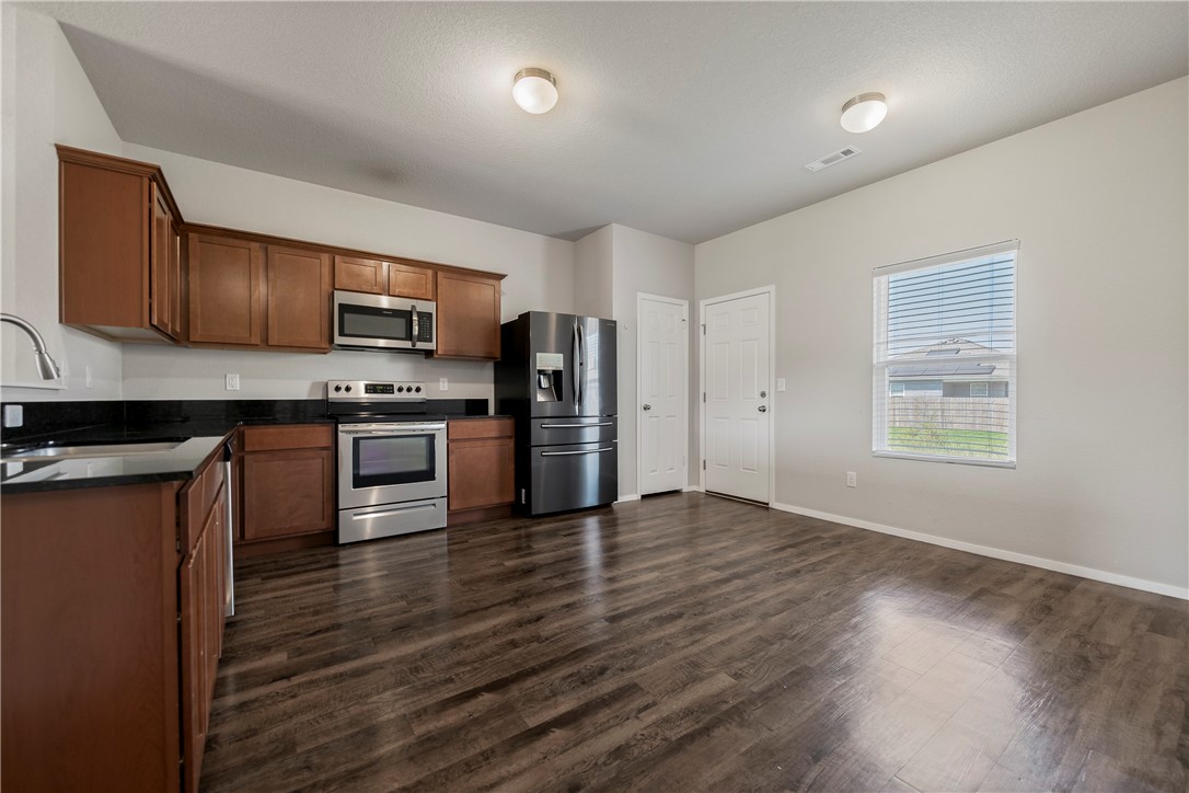 PARK MEADOWS PH I - Residential Lease