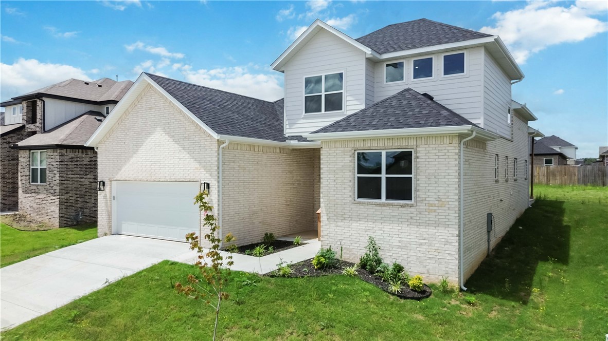 Be the very first to call this newly built 2026 Centerton home yours! This spacious property has never been rented before and offers abundant natural light throughout. Located just 8 minutes from Bentonville West and only 2 minutes from Grimsley Junior High, convenience is at your doorstep.
 
The home comes equipped with a stove, dishwasher, and microwave, plus laundry and fridge hookups for easy living.

FEATURES:
NEWLY BUILT house - Never before lived in. 
8 Minutes from Bentonville West High, and 2 minutes from Grimsley Junior High. 
Stove, Dishwasher, Microwave included! Laundry and fridge hookups available. 
Large home with plenty of natural light. 
Fenced yard to be installed after tenant placed.