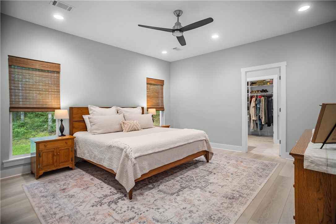 Esmeralda Rep - Residential