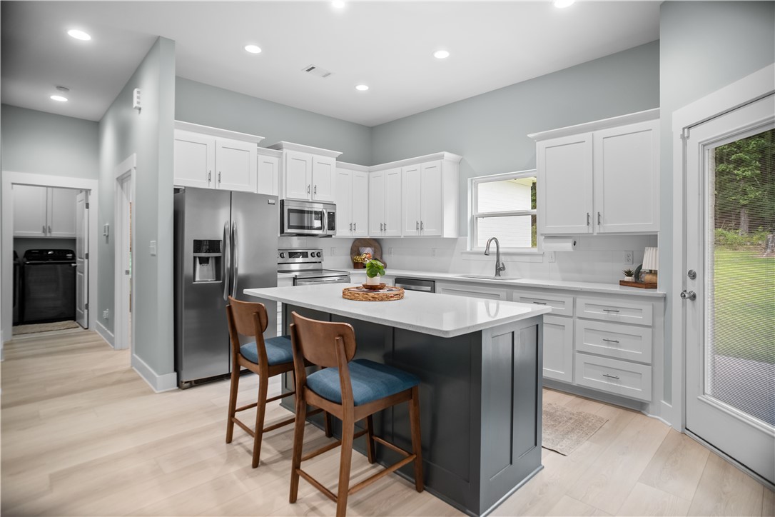 Esmeralda Rep - Residential