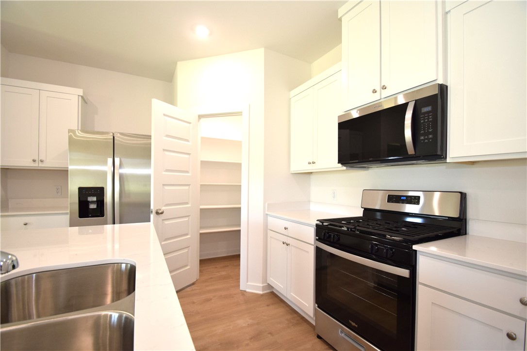 Wagon Wheel Crossing - Residential Lease