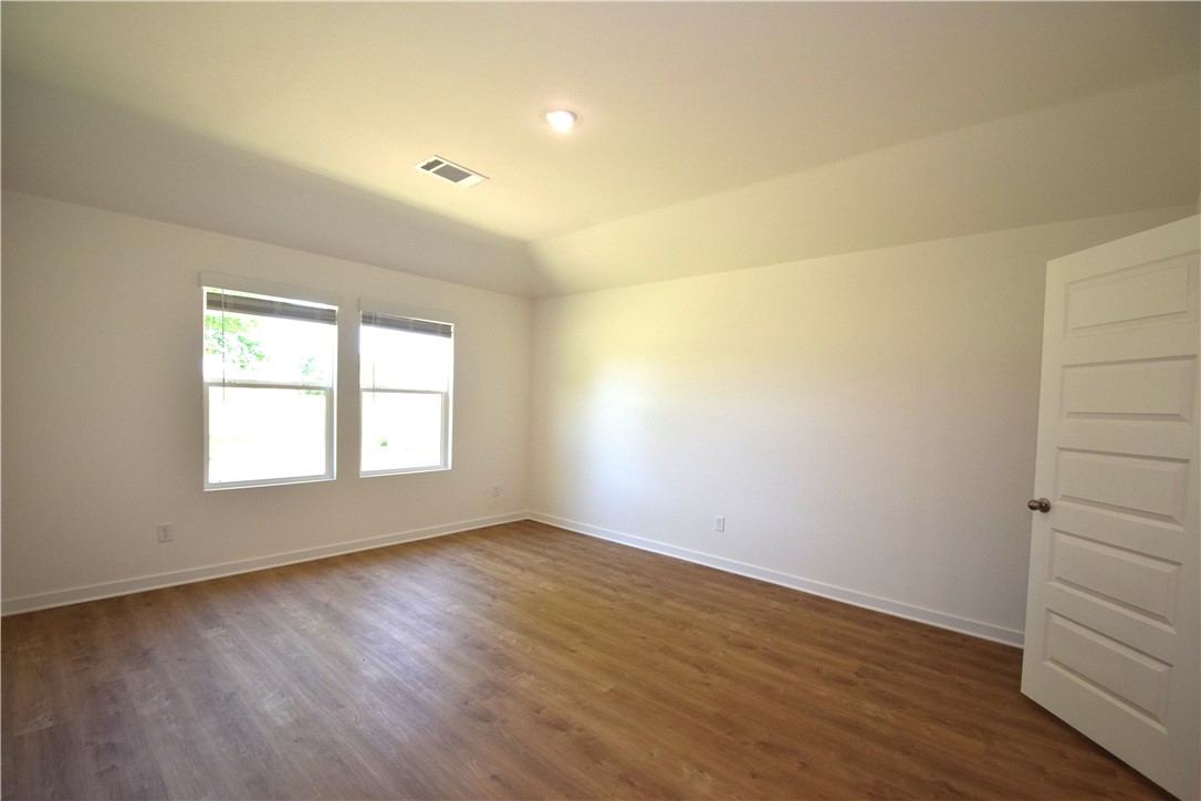 Wagon Wheel Crossing - Residential Lease