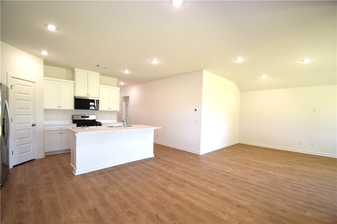 Wagon Wheel Crossing - Residential Lease