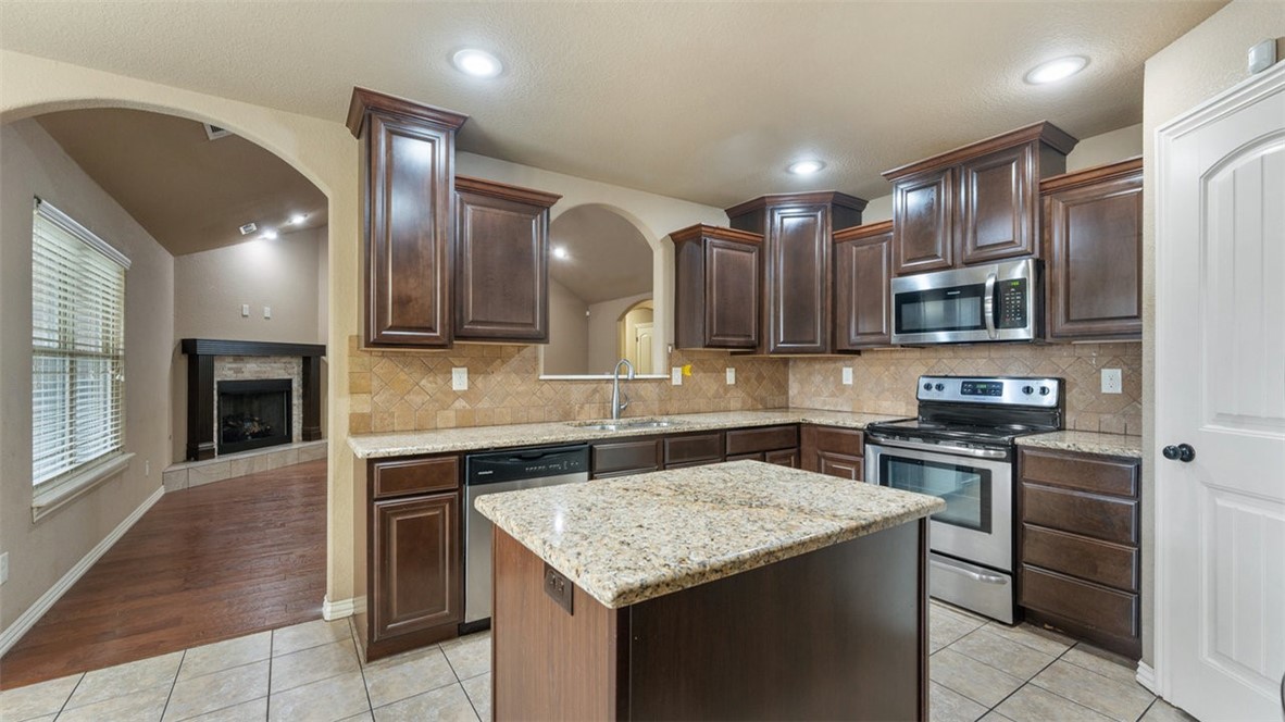 Bellview Residence Add Ph 2 Rogers - Residential Lease