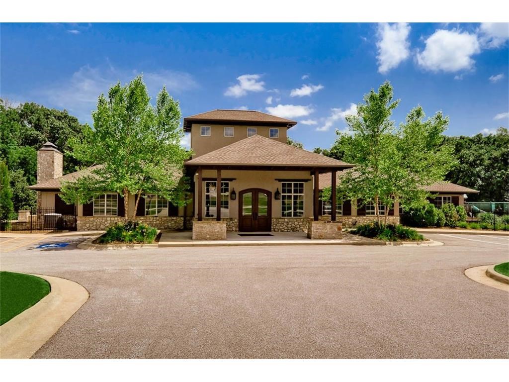 Oak Tree Centerton - Residential