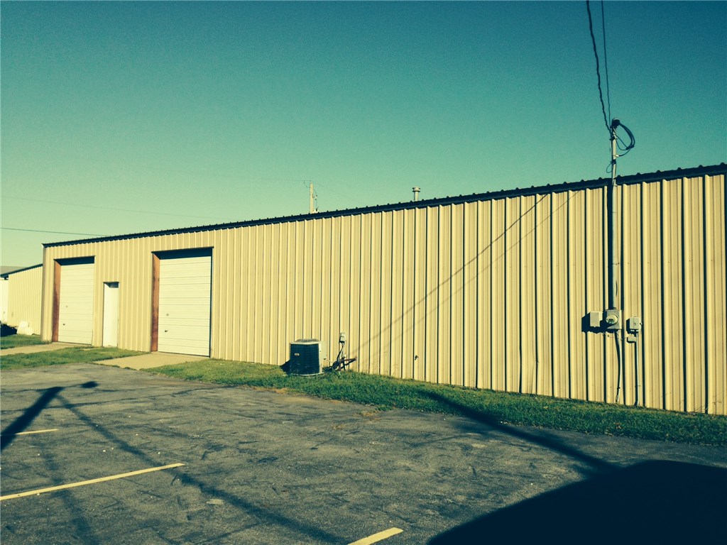 Sunset Indust Park - Commercial Lease
