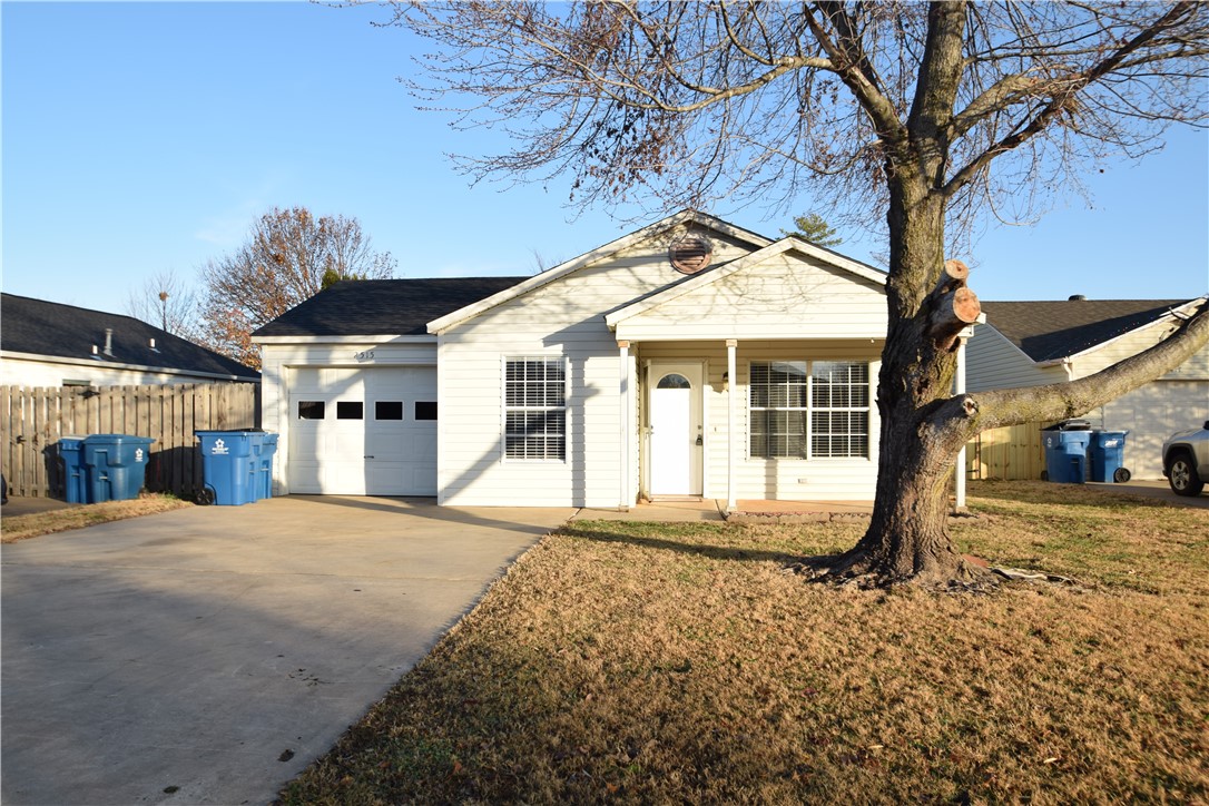 Great location in Bentonville you can walk to the new Wal-Mart Hoe Office and just minutes from downtown Bentonville! Home has just been remodeled! This home has 3 bedrooms, 2 baths, a one car garage, and privacy fence. All appliances convey, including refrigerator, washer and dryer. No smoking. Pet's negotiable with additional deposit, owner must approve.