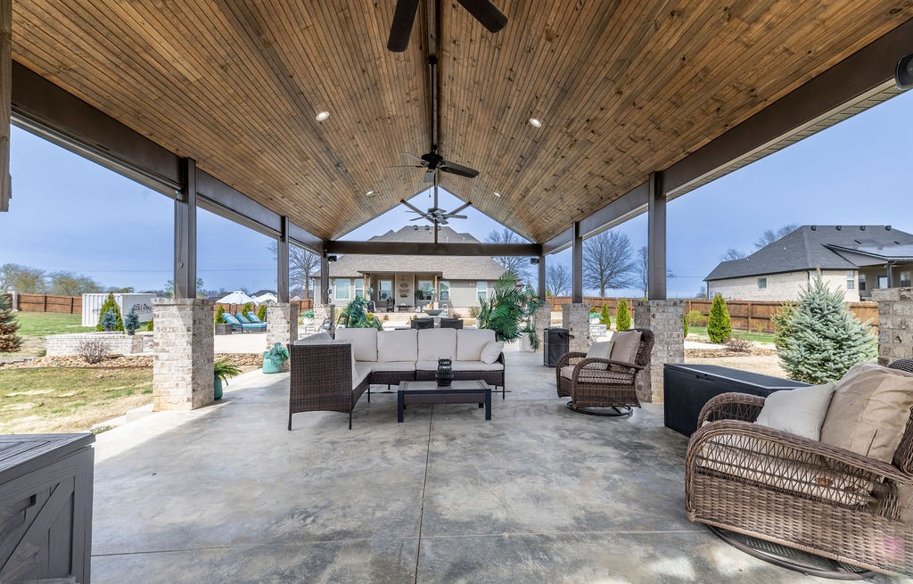 Tontitown Outlots - Residential