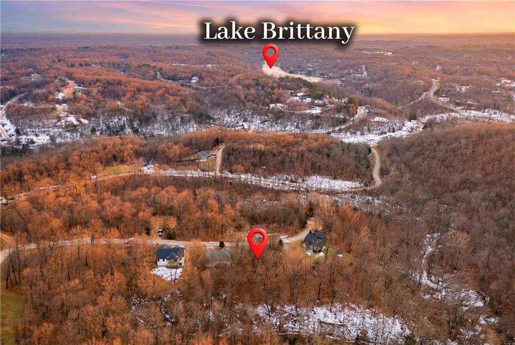Discover the perfect setting for your future home on this private cul-de-sac lot located on Welwyn Lane in Bella Vista. With no existing homes currently on the cul-de-sac, this property offers exceptional privacy and a peaceful, tucked-away feel. Enjoy a quiet road with only a few nearby homes, while still being conveniently close to Back 40 mountain bike trail access—ideal for outdoor enthusiasts. A rare opportunity to own a secluded lot in one of Bella Vista’s most desirable natural settings.