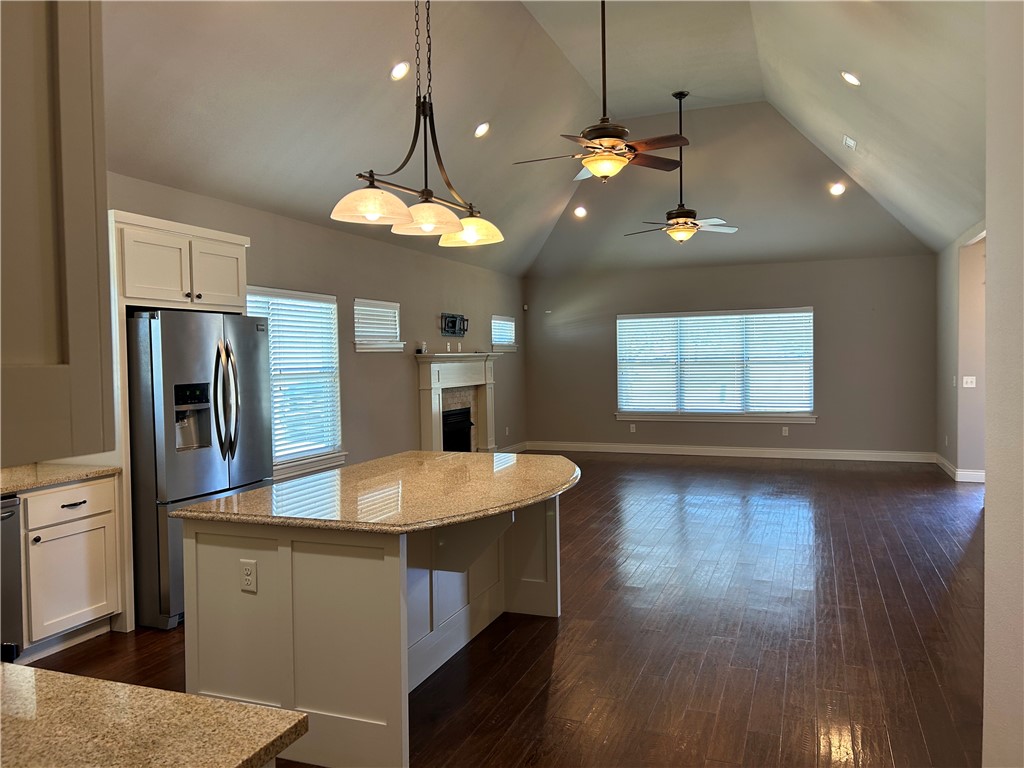 Rocky Creek Sub Rogers - Residential Lease
