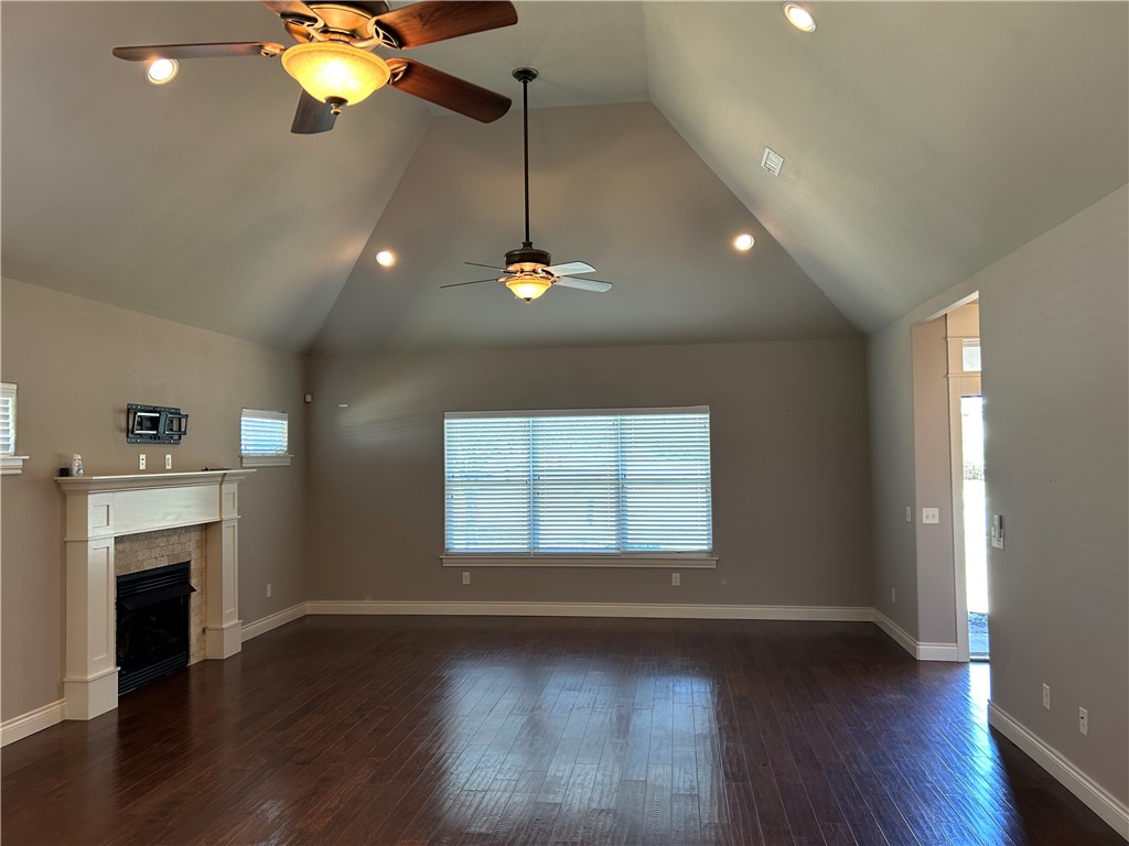 Rocky Creek Sub Rogers - Residential Lease