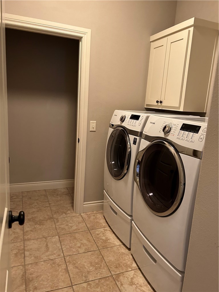 Rocky Creek Sub Rogers - Residential Lease