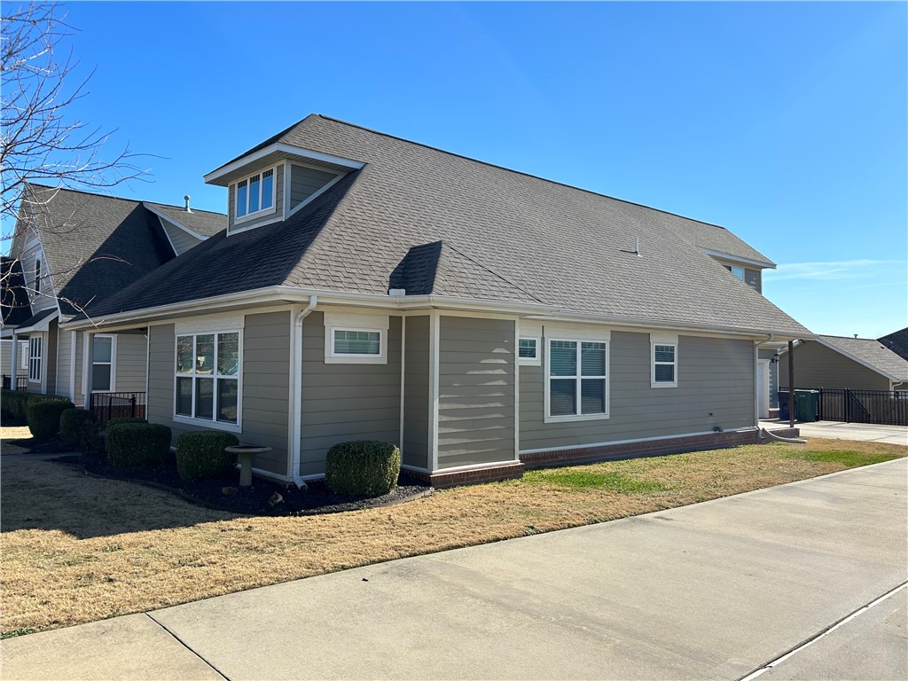 Rocky Creek Sub Rogers - Residential Lease