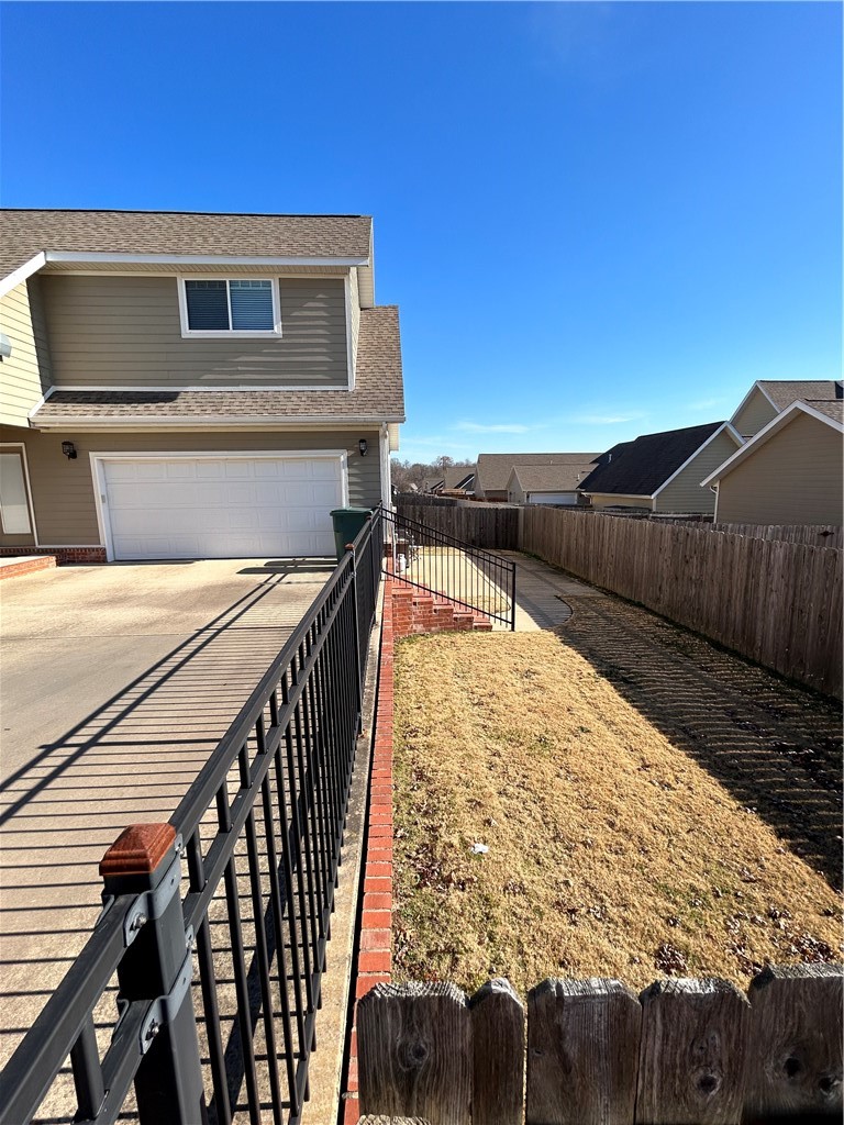 Rocky Creek Sub Rogers - Residential Lease