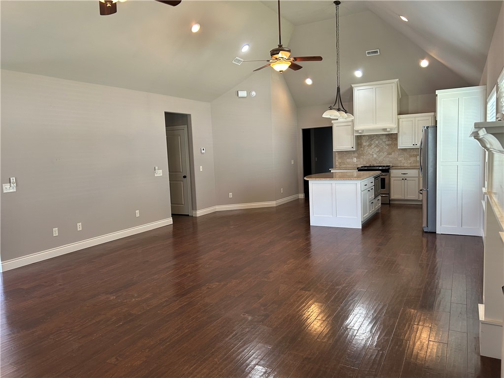 Rocky Creek Sub Rogers - Residential Lease