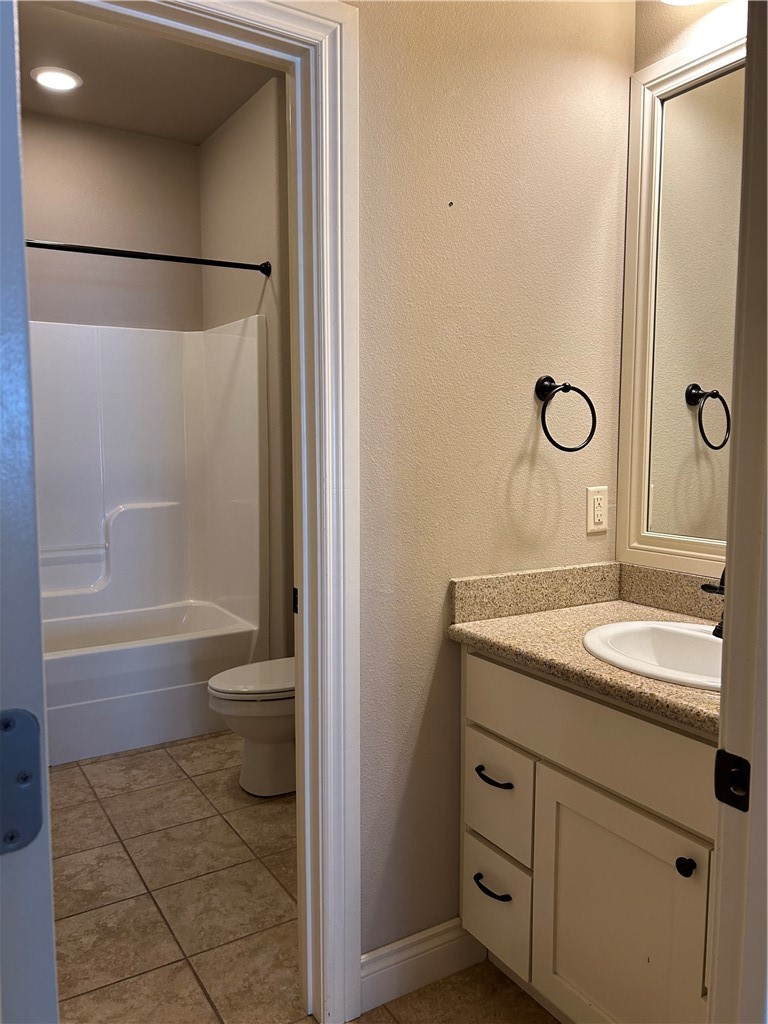 Rocky Creek Sub Rogers - Residential Lease
