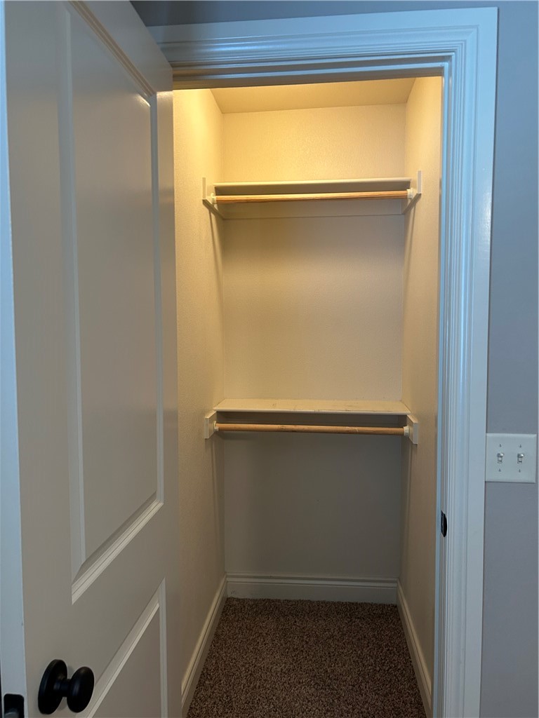 Rocky Creek Sub Rogers - Residential Lease