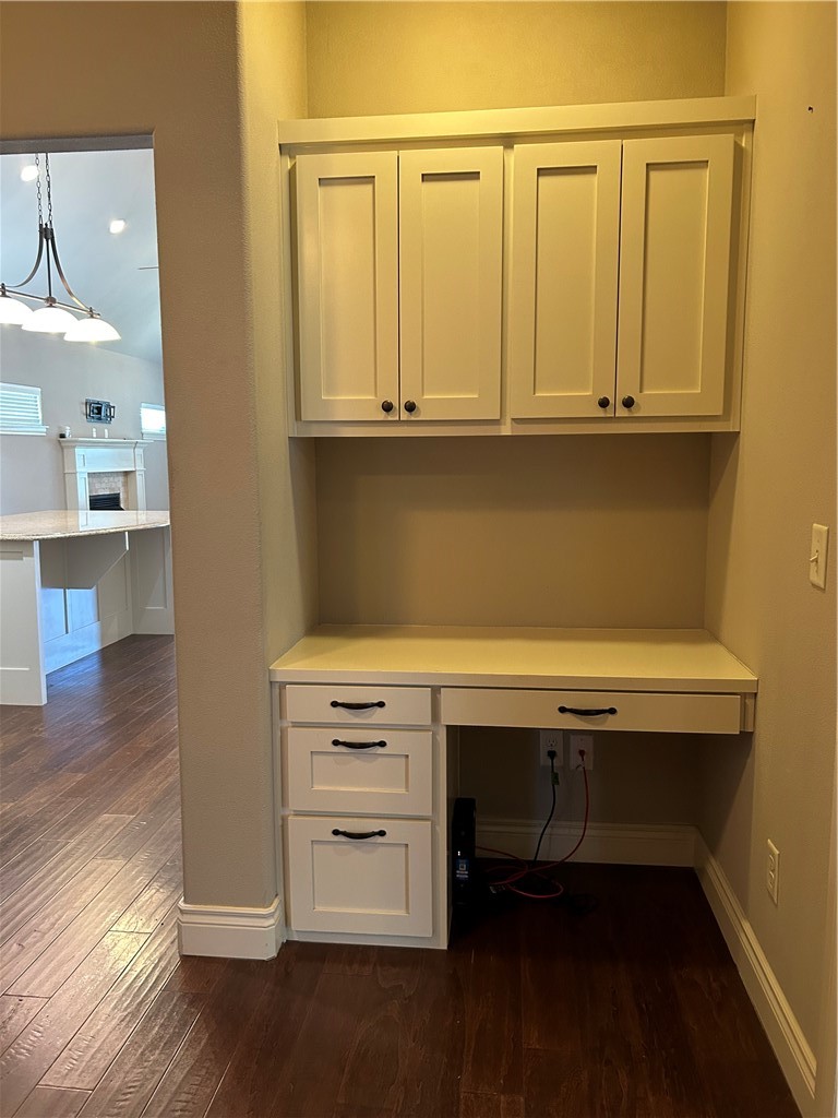 Rocky Creek Sub Rogers - Residential Lease