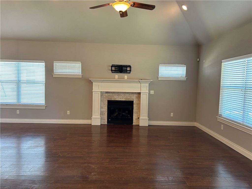 Rocky Creek Sub Rogers - Residential Lease