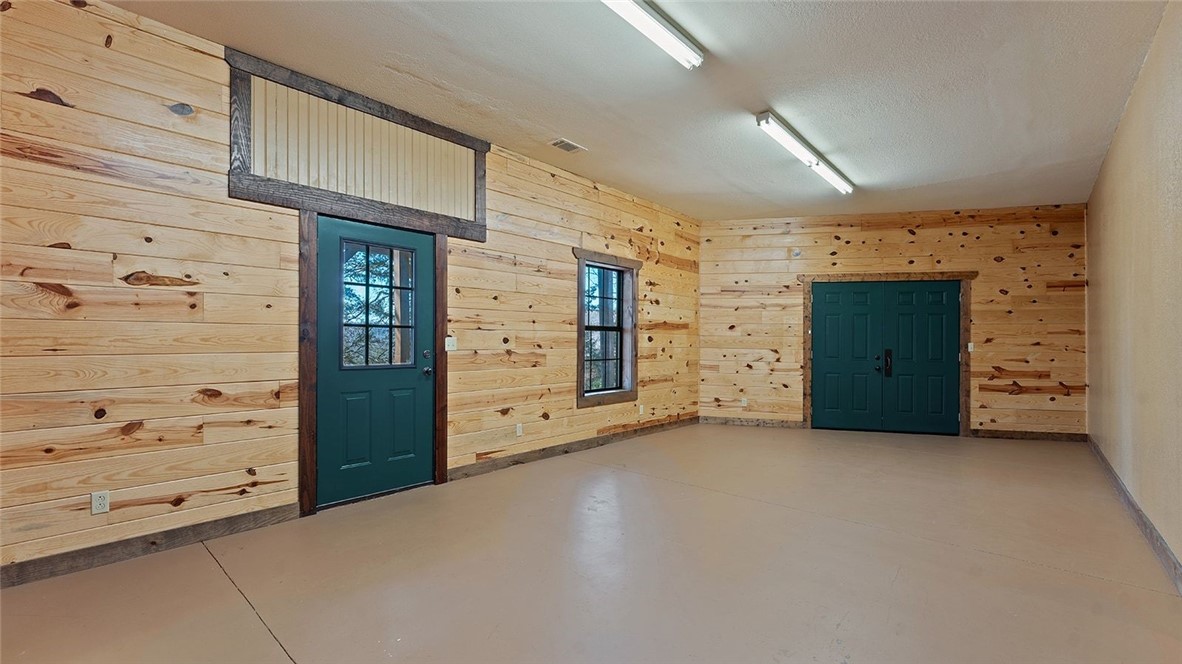 Unit 117 Holiday Island - Residential