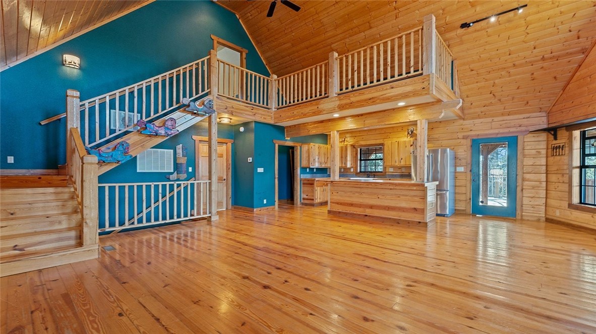 Unit 117 Holiday Island - Residential