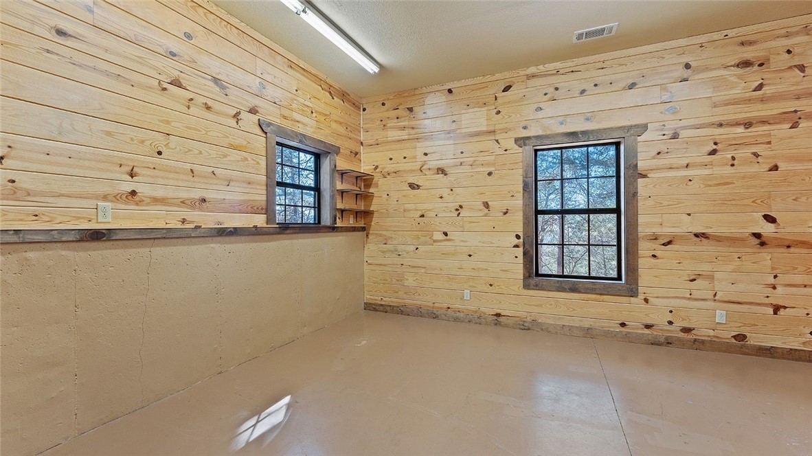 Unit 117 Holiday Island - Residential