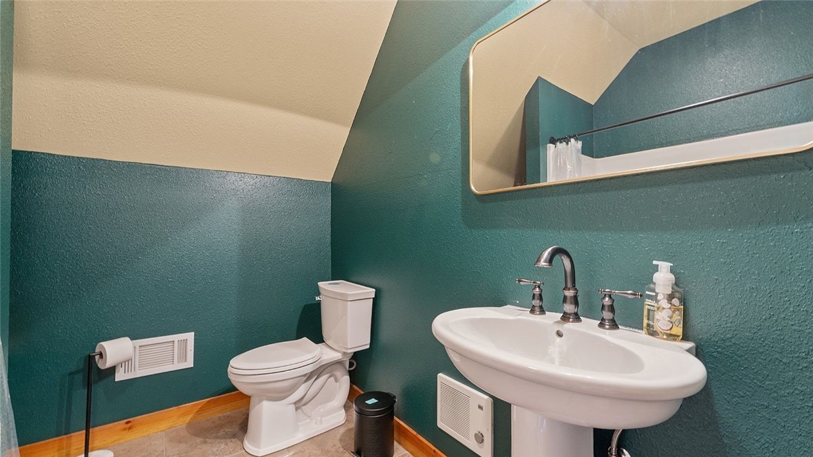Unit 117 Holiday Island - Residential