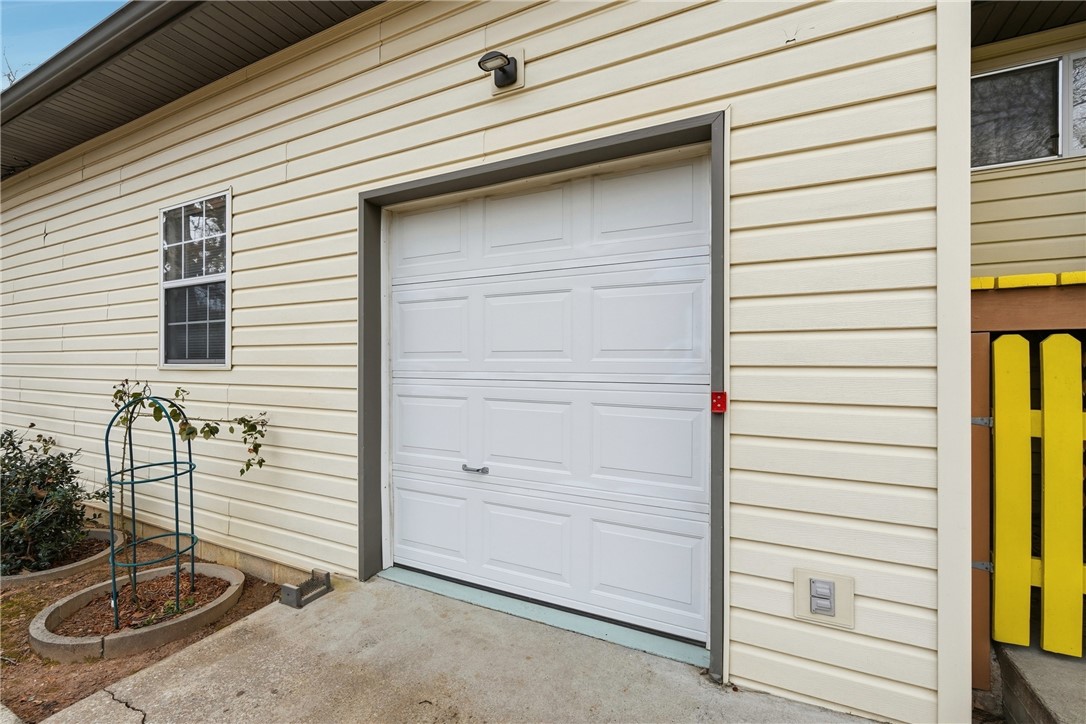 Unit 9 Holiday Island - Residential