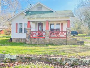 Updated home located on 4.5 acres!!! This property features 1346 SQFT. 3 bed 2 bath configuration and is full of character that has modern upgrades and country charm. Updated kitchen with stainless appliances.  New insulation and double pane windows recently updated. Barn and storage building as well a small fenced area for you pets.  Just outside of the city limits.  Lamar School District. Call today for your private showing.