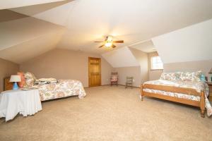 Gaither Mt Est 2nd - Residential