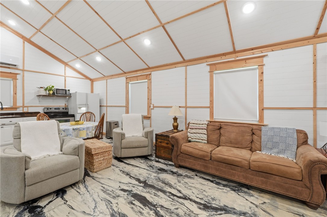 Lincoln Outlots - Residential