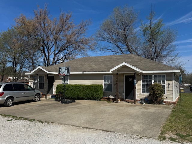Investment Opportunity – 4 Units Total (Two Duplexes) Near Schools

Excellent income-producing property featuring two duplex buildings (4 total units). This package deal offers strong rental potential in a desirable area with consistent tenant demand.

Each duplex includes well-maintained units with functional layouts, and a dedicated storage shed for each unit. The property is ideal for investors seeking steady cash flow or those looking to expand their rental portfolio.

Key Features:

4 total units (2 duplex buildings)
Sold as a package deal only – units will not be sold separately
Each unit comes with own storage shed
Close proximity to schools and community amenities
Strong rental income potential

Don’t miss this opportunity to own a multi-unit property in a high-demand location!