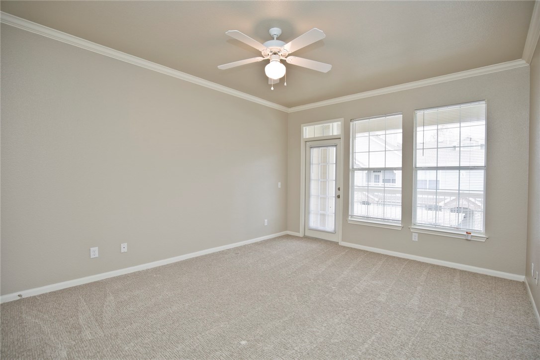 Stone Manor Condo Rogers - Residential Lease