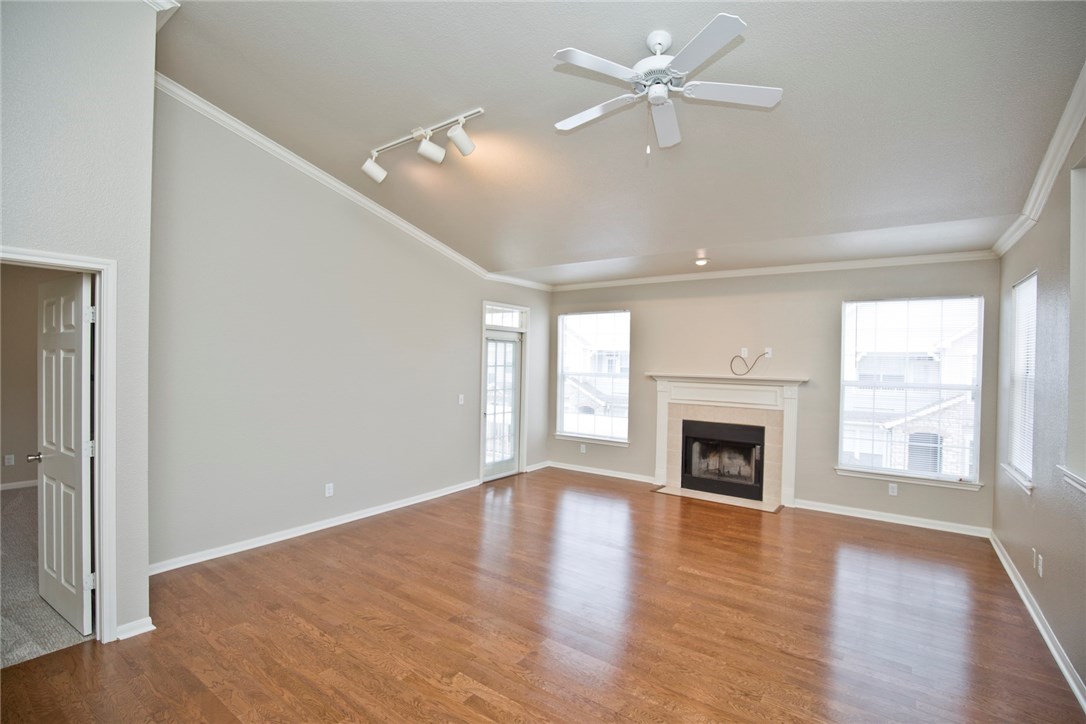 Stone Manor Condo Rogers - Residential Lease