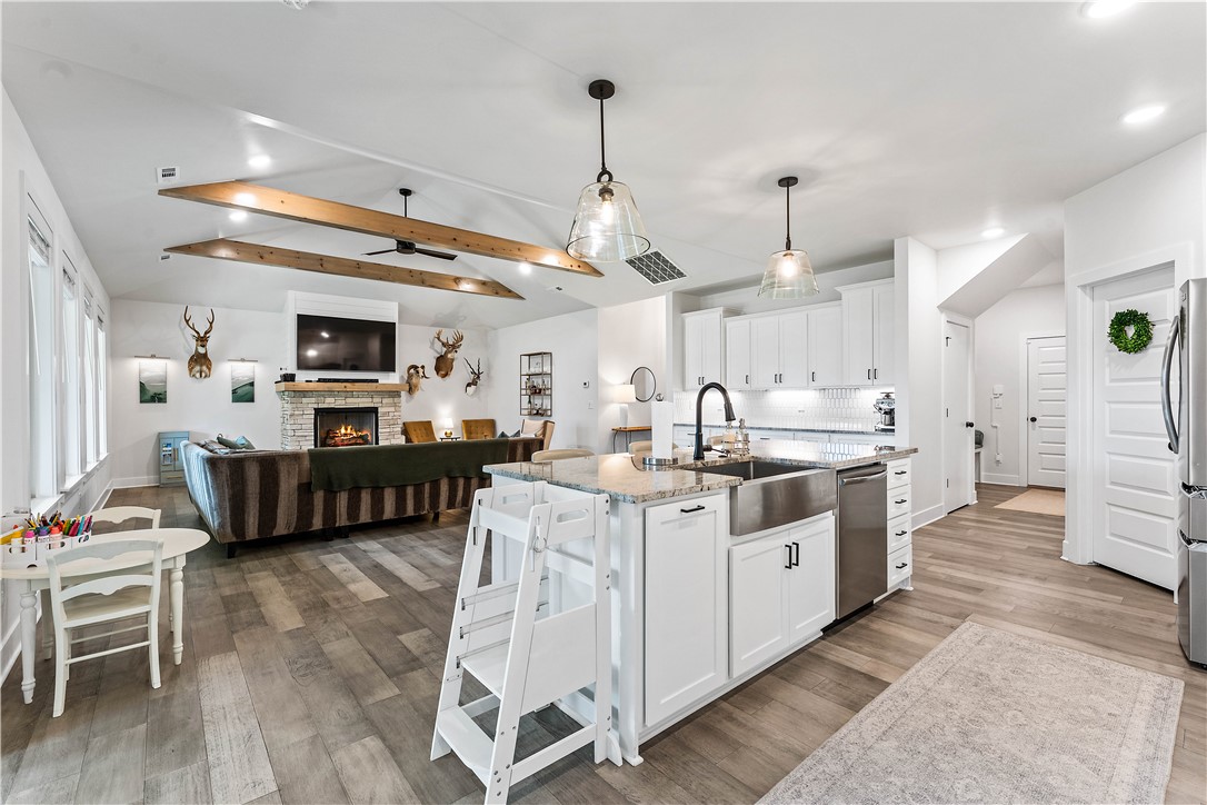 Diamond Estates Ph Iv Centerton - Residential