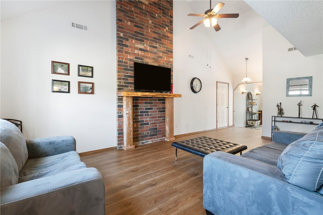Christian Sub Centerton - Residential