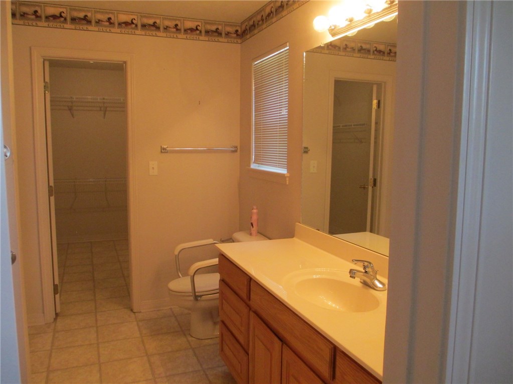 Unit 106 Holiday Island - Residential
