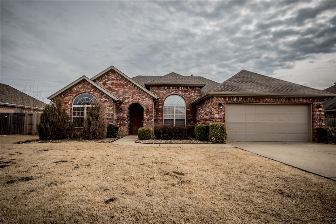 Great home ready to move in! This 3 bedroom 2 bath home features: eat-in-kitchen plus formal dining room, split floor plan, fireplace, granite countertops and fenced backyard with storage building. Refrigerator is included as a courtesy to the tenants. Call to schedule your private showing today!