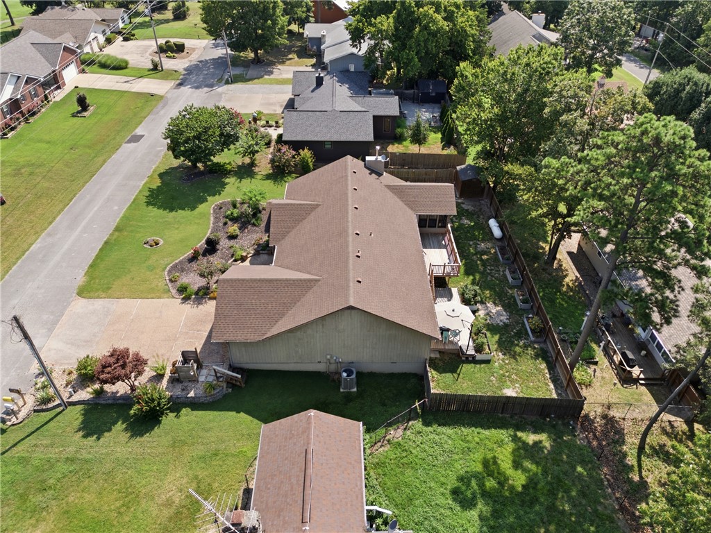 UNIT 9 HOLIDAY ISLAND - Residential