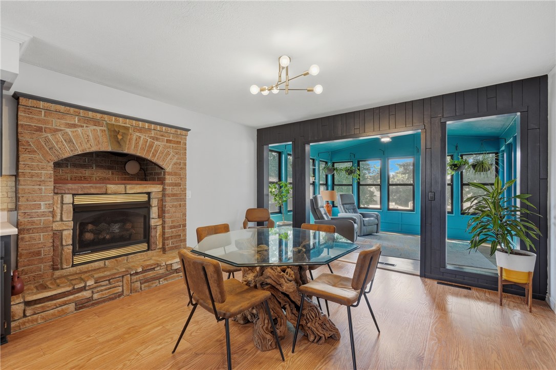 UNIT 9 HOLIDAY ISLAND - Residential