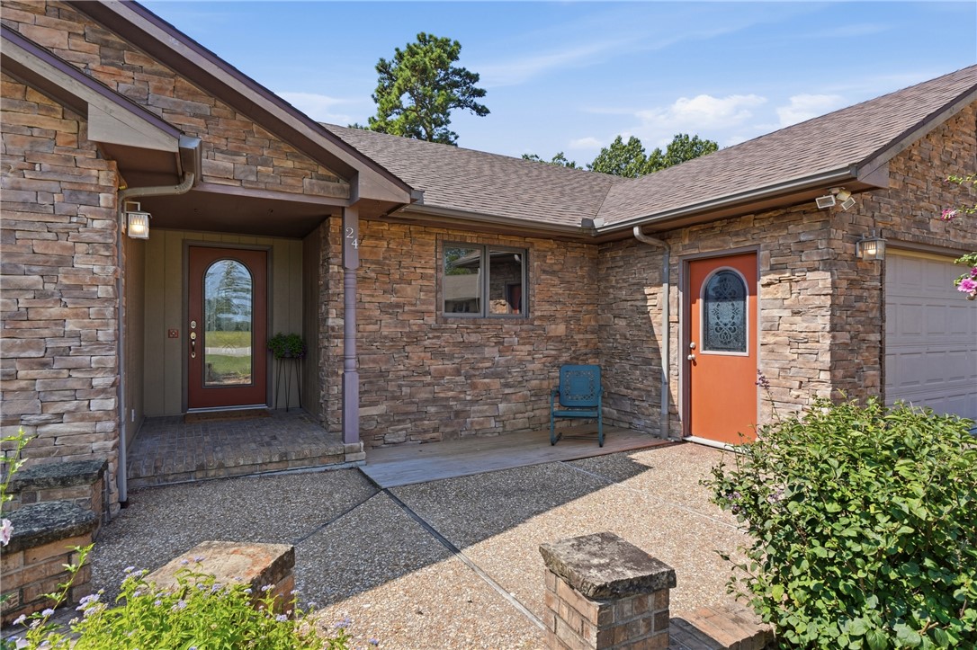 UNIT 9 HOLIDAY ISLAND - Residential