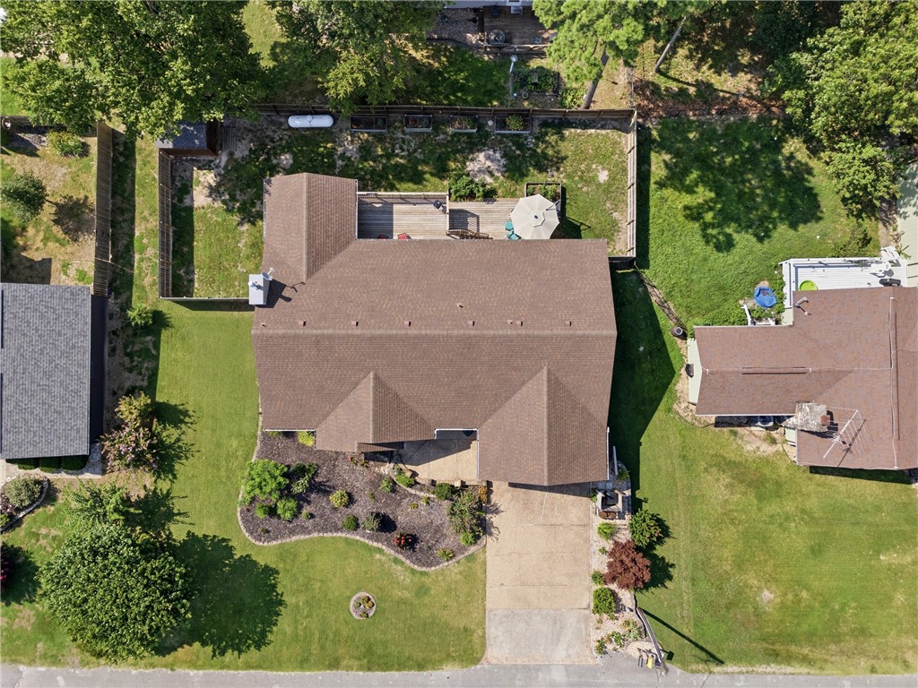 UNIT 9 HOLIDAY ISLAND - Residential