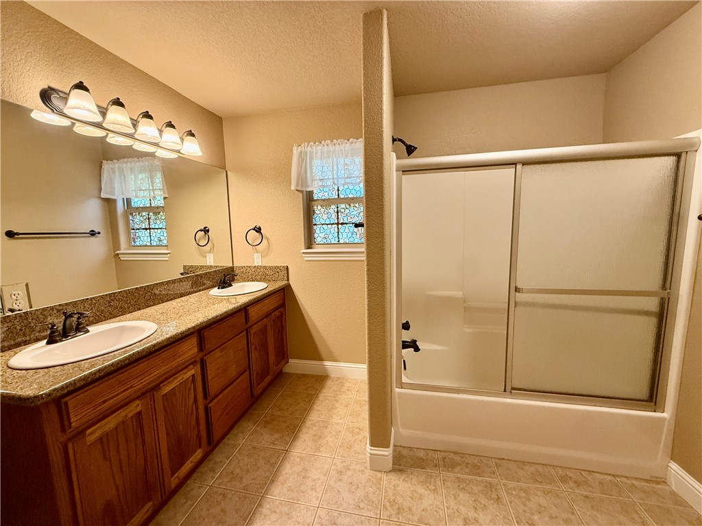 Kendal Sub Bvv - Residential Lease